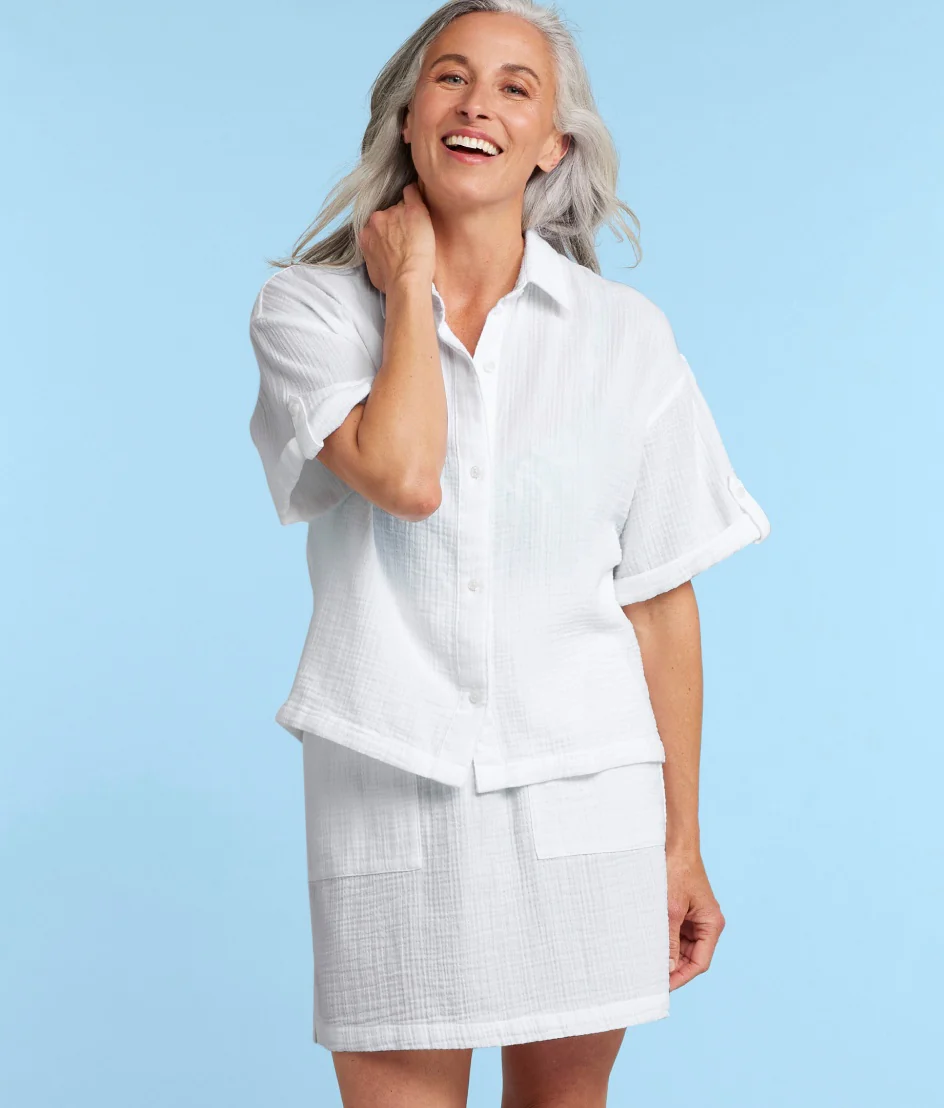 The Cloud Gauze Boxy Cropped Button-Up Shirt - White Sand - Image 4
